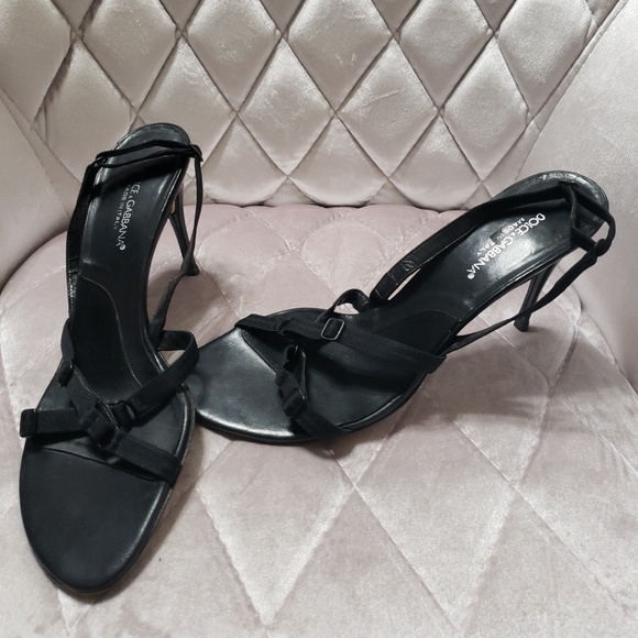***SOLD****Dolce & Gabbana Heels - Picture 2 of 8